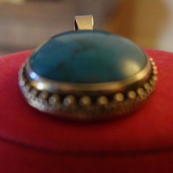 Vintage Turquoise Sterling Silver Pendant & 20" Chain (Host Pick!!) - Picture 12 of 12
